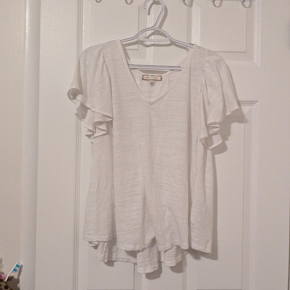 Eri & Ali high low swing top with flutter sleeves size small
